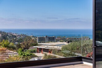 2641 Costebelle Dr in San Diego, CA - Building Photo - Building Photo