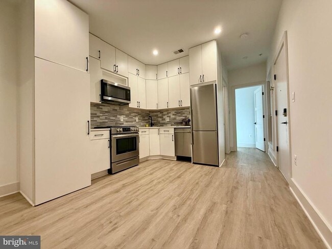 256 15th St SE in Washington, DC - Building Photo - Building Photo
