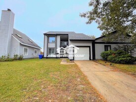 5775 Albright Dr in Virginia Beach, VA - Building Photo