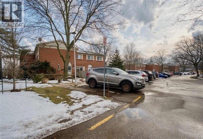 400 Homestead Ct in London, ON - Building Photo - Building Photo