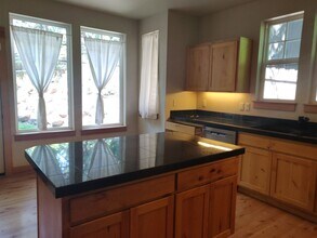 2379 NW Labiche Ln in Bend, OR - Building Photo - Building Photo