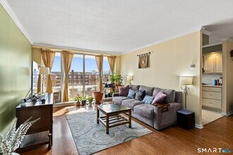 65 Glenbrook Rd in Stamford, CT - Building Photo - Building Photo