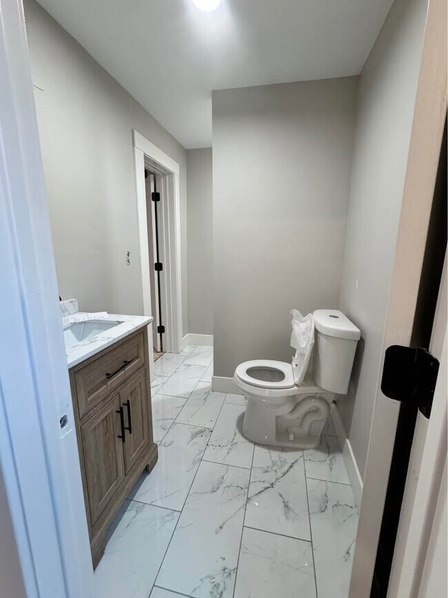 217 Alexander St, Unit 217-3 in Rochester, NY - Building Photo - Building Photo