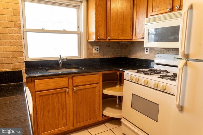 1622 E Passyunk Ave in Philadelphia, PA - Building Photo - Building Photo