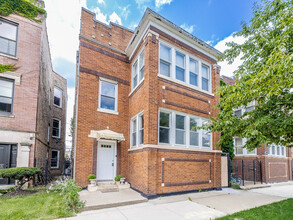 3349 W Cuyler Ave, Unit 1 in Chicago, IL - Building Photo - Building Photo