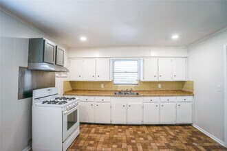 1412 Postoffice St in Galveston, TX - Building Photo - Building Photo