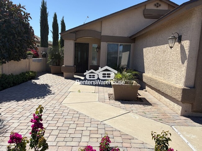 2023 E Paradise Ln in Phoenix, AZ - Building Photo - Building Photo