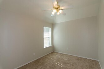 109 Fossil Trail in Leander, TX - Foto de edificio - Building Photo
