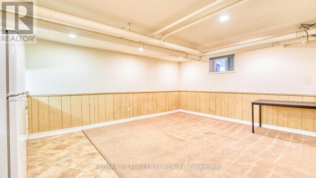 1110 Simcoe St S in Oshawa, ON - Building Photo - Building Photo