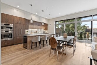 3951 N Wayne Ave in Chicago, IL - Building Photo - Building Photo