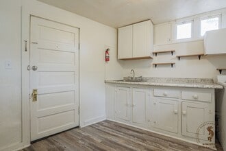 1060 Grand Ave in Grand Junction, CO - Building Photo - Building Photo