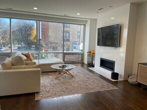 1870 N Damen Ave in Chicago, IL - Building Photo - Building Photo