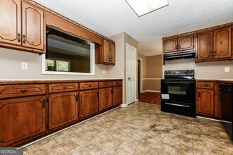 160 Willow Shoals Dr in Covington, GA - Foto de edificio - Building Photo