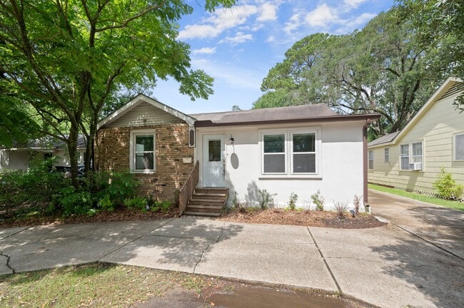 property at 1642 College Dr