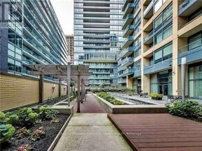 438-1438 King St W in Toronto, ON - Building Photo - Building Photo