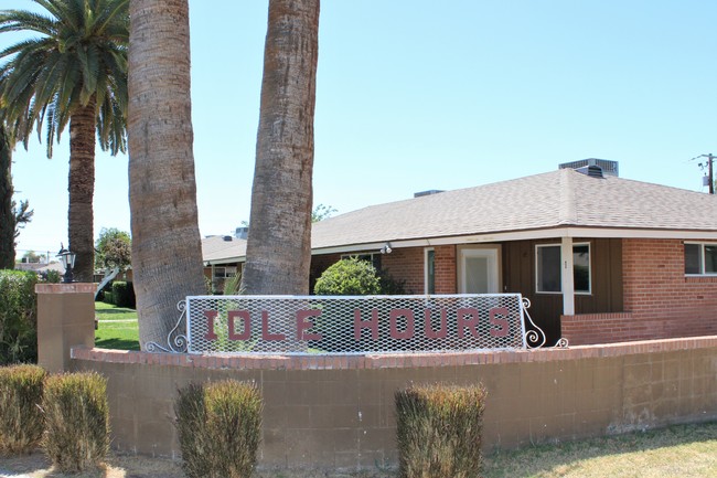 Idle Hours in Phoenix, AZ - Foto de edificio - Building Photo