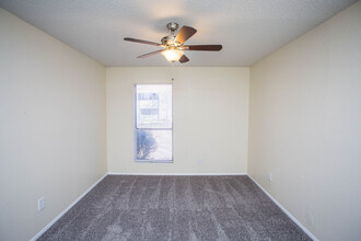 Parkside Apartments in Lubbock, TX - Building Photo - Building Photo