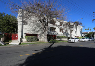 14610 Delano St in Van Nuys, CA - Building Photo - Building Photo