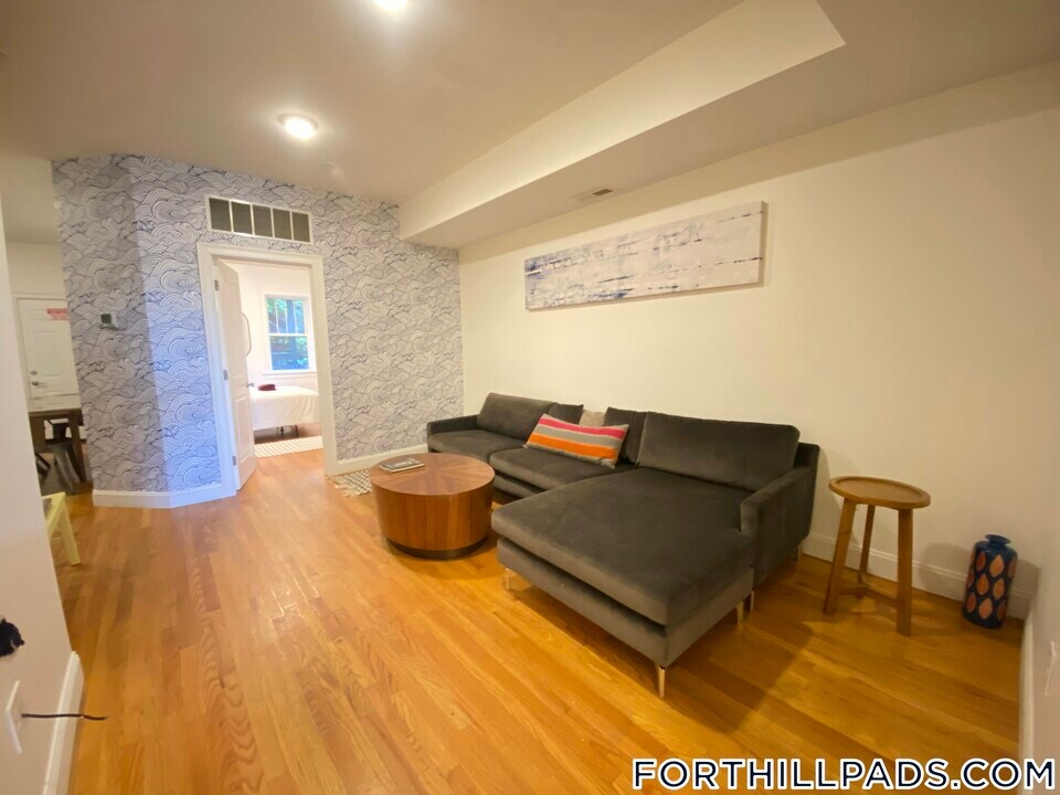 48 Guild St in Boston, MA - Building Photo