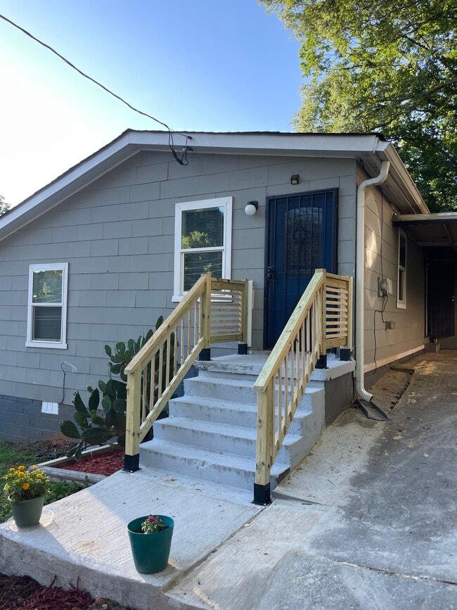 property at 1627 Mary George Ave NW