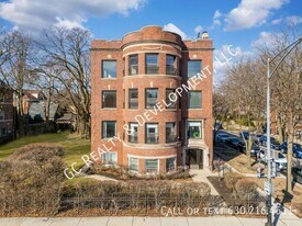 6900 S Jeffery Blvd in Chicago, IL - Building Photo