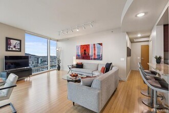 425 1st St, Unit 4103 in San Francisco, CA - Foto de edificio - Building Photo