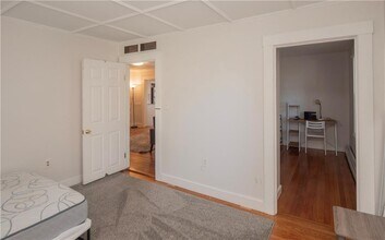 11 Young St in Newport, RI - Building Photo - Building Photo