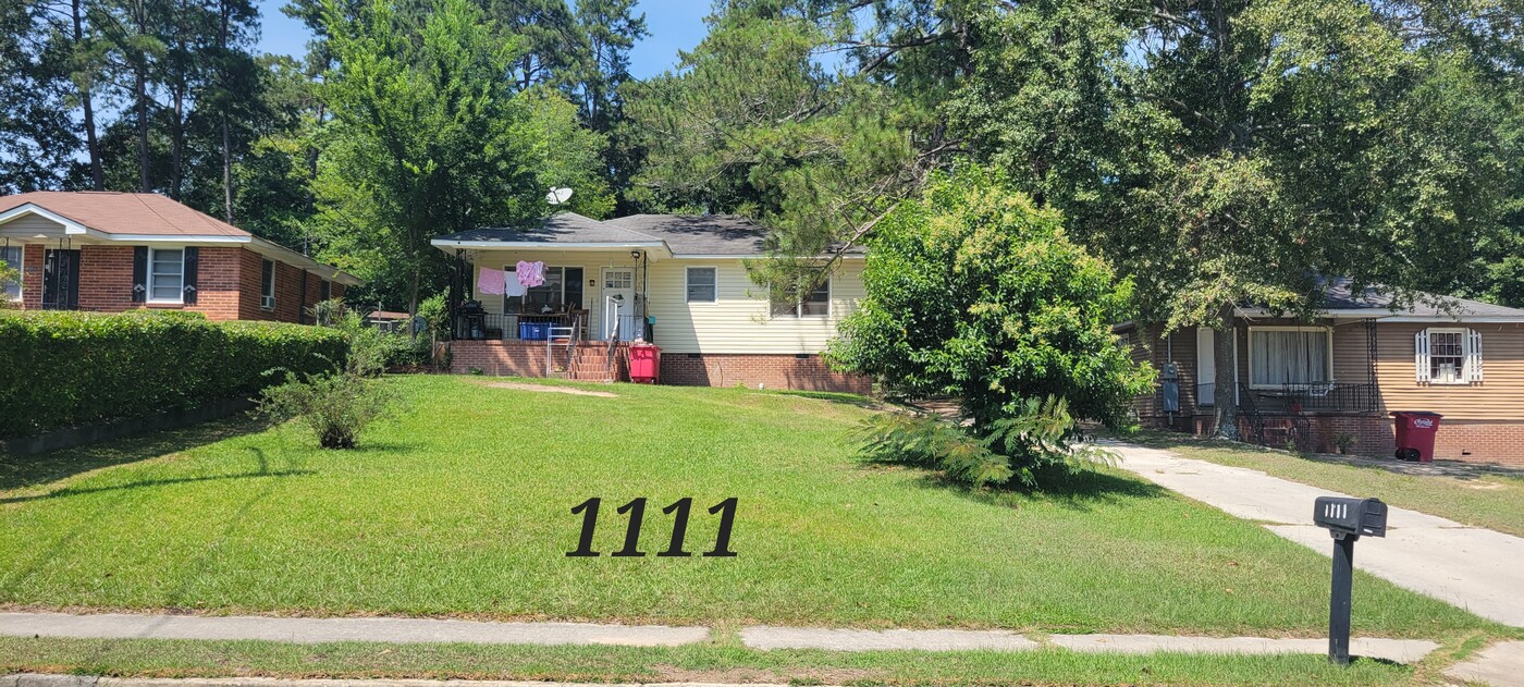 1111 Newberg Ave in Macon, GA - Building Photo