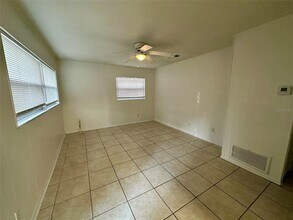 1916 NE 21st Pl in Gainesville, FL - Building Photo - Building Photo