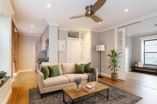 338 E 100th St in New York, NY - Building Photo