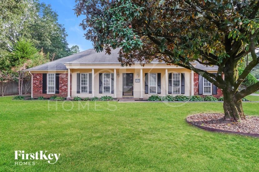 7675 Charstone Dr in Germantown, TN - Building Photo