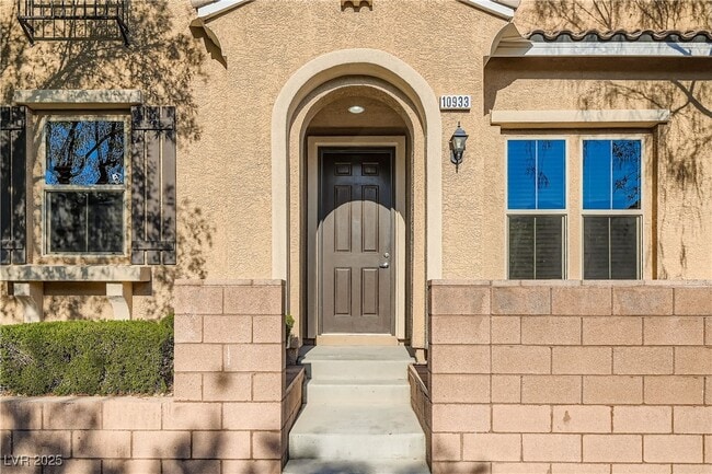 10933 Mt Pendleton St in Las Vegas, NV - Building Photo - Building Photo