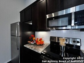 9229 Groff Lndg in Converse, TX - Building Photo - Building Photo