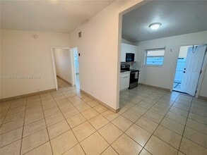 1340 NW 60th St in Miami, FL - Building Photo - Building Photo