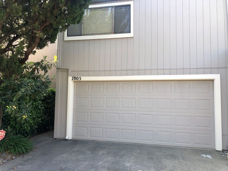 7805 Temple Ln in Citrus Heights, CA - Building Photo