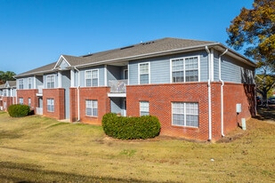 Magnolia Court in Birmingham, AL - Building Photo