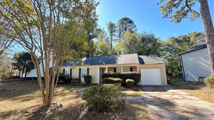 3095 Berkshire Manor Dr in Alpharetta, GA - Building Photo