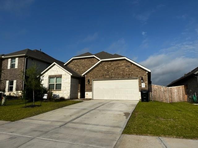 1080 Clearwood Dr in Montgomery, TX - Building Photo