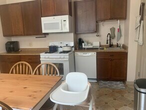 15 Harding St, Unit 3 in Cambridge, MA - Building Photo - Building Photo