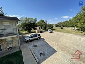 1502 NW Kingsbury Ave in Lawton, OK - Building Photo - Building Photo