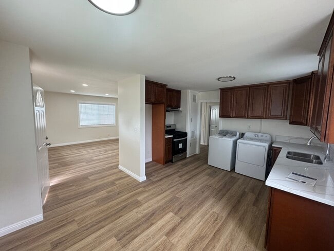 1806 247th St in Lomita, CA - Building Photo - Building Photo