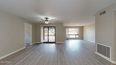 733 S Revolta Cir, Unit 17207 in Mesa, AZ - Building Photo - Building Photo