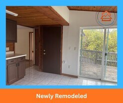 2172 Strongs Ave, Unit A in Stevens Point, WI - Building Photo