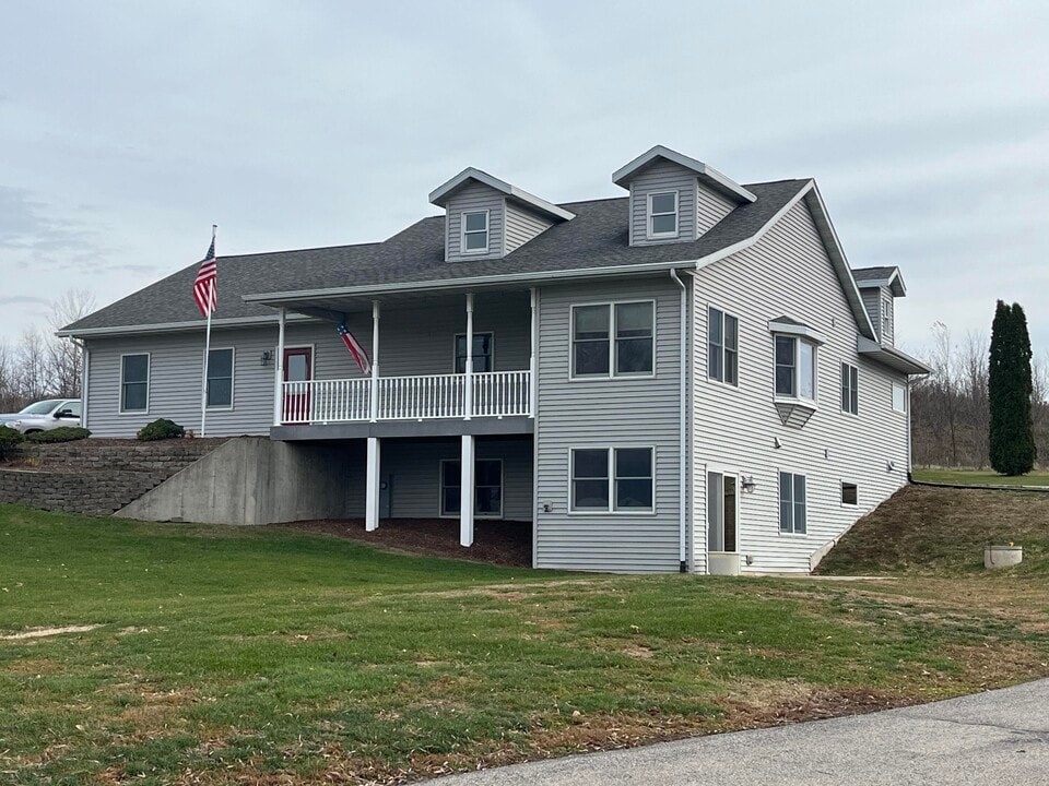 N3530 County Rd G in Fort Atkinson, WI - Building Photo