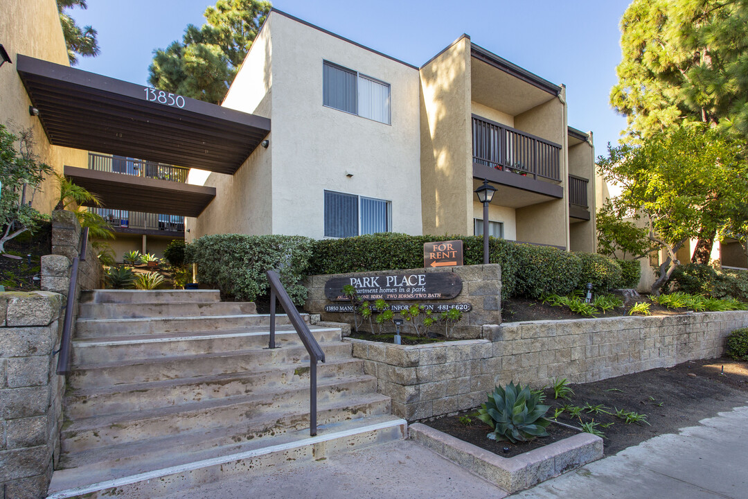 Park Place Apartments in Del Mar, CA - Building Photo