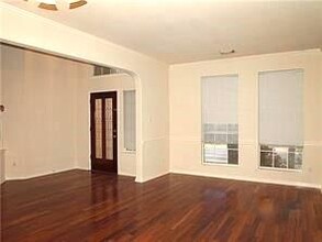 13012 Scofield Farms Dr in Austin, TX - Building Photo - Building Photo