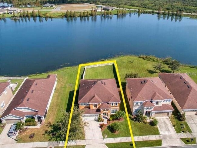 property at 2274 Geneva Dr