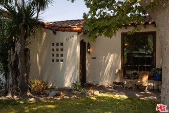 5120 Willowcrest Ave in Los Angeles, CA - Building Photo - Building Photo