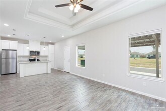 5901 Swallow Ave in McAllen, TX - Foto de edificio - Building Photo