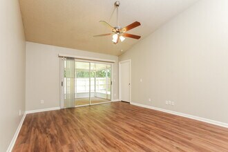 7757 Fox Knoll Pl in Winter Park, FL - Foto de edificio - Building Photo